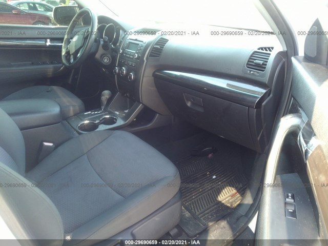 Photo 4 VIN: 5XYKT3A12CG226418 - KIA SORENTO 