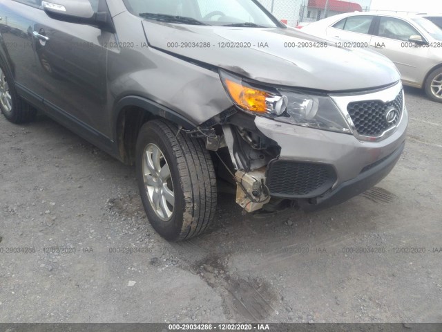 Photo 5 VIN: 5XYKT3A12CG231036 - KIA SORENTO 