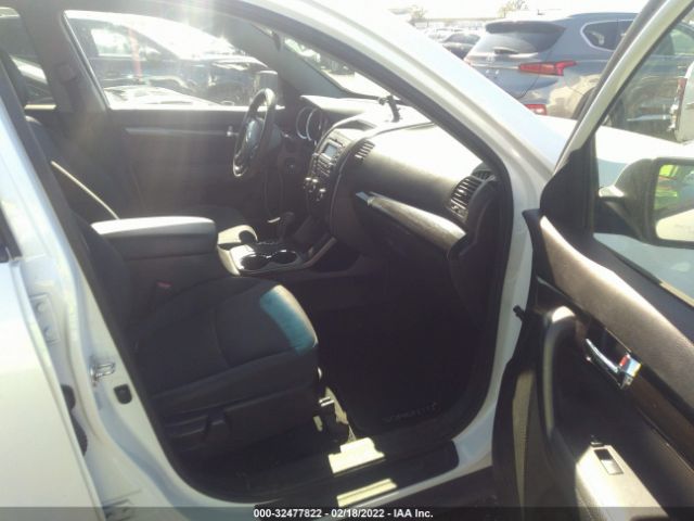 Photo 4 VIN: 5XYKT3A12DG369211 - KIA SORENTO 