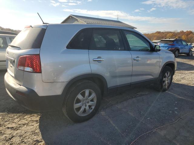 Photo 2 VIN: 5XYKT3A12DG416351 - KIA SORENTO LX 