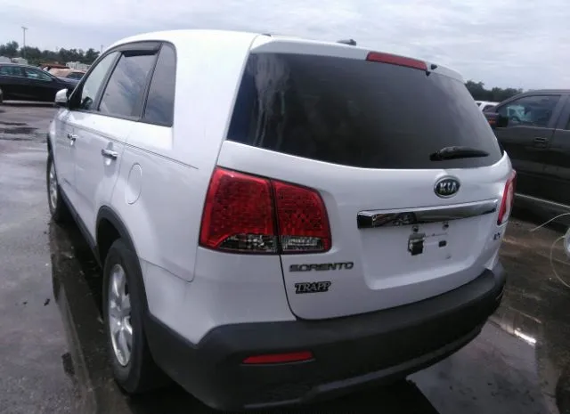 Photo 2 VIN: 5XYKT3A13BG021303 - KIA SORENTO 