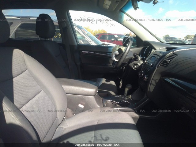 Photo 4 VIN: 5XYKT3A13BG097796 - KIA SORENTO 