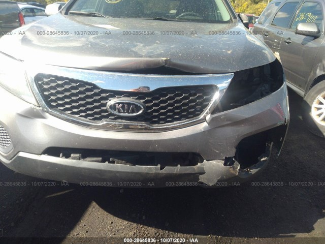 Photo 5 VIN: 5XYKT3A13BG097796 - KIA SORENTO 