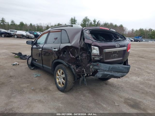 Photo 2 VIN: 5XYKT3A13BG109347 - KIA SORENTO 