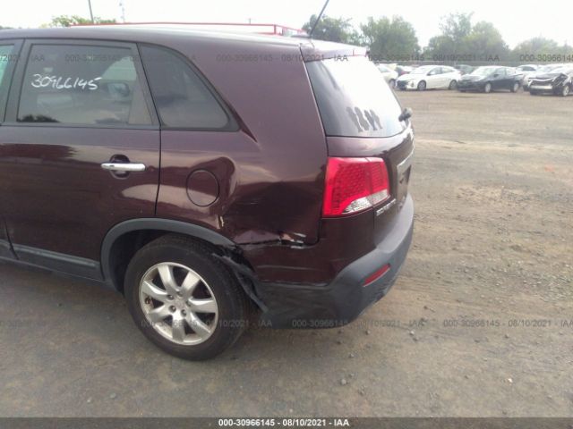 Photo 5 VIN: 5XYKT3A13BG117562 - KIA SORENTO 