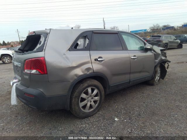 Photo 3 VIN: 5XYKT3A13BG124303 - KIA SORENTO 