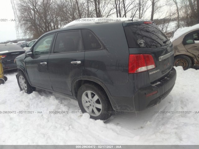 Photo 2 VIN: 5XYKT3A13BG131400 - KIA SORENTO 