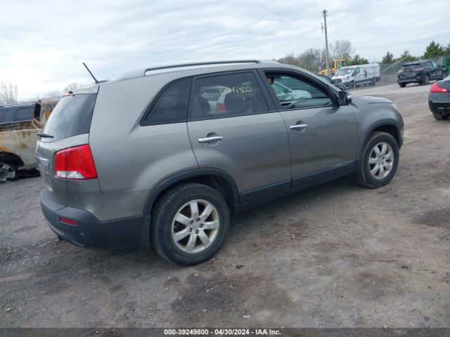 Photo 3 VIN: 5XYKT3A13BG186137 - KIA SORENTO 