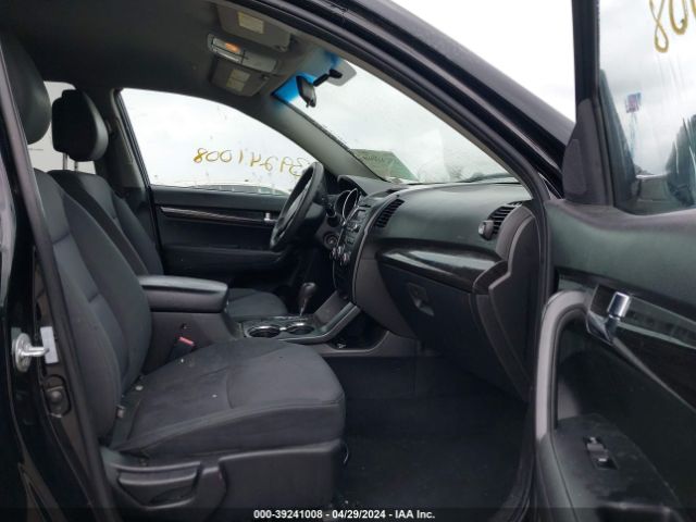 Photo 4 VIN: 5XYKT3A13CG203584 - KIA SORENTO 