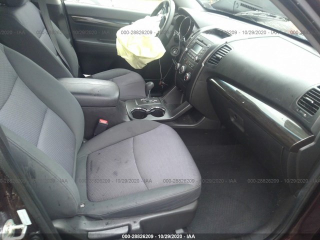 Photo 4 VIN: 5XYKT3A13CG304205 - KIA SORENTO 