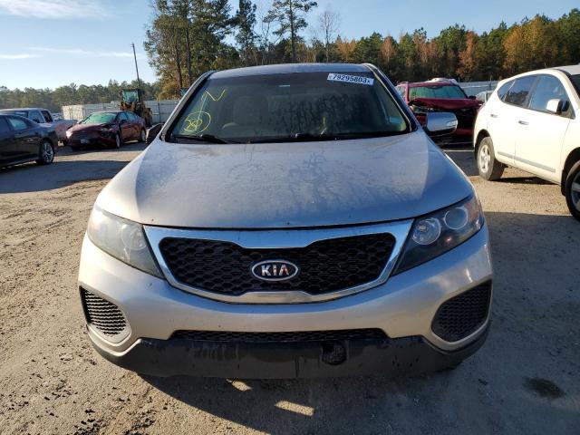 Photo 4 VIN: 5XYKT3A13DG313892 - KIA SORENTO 