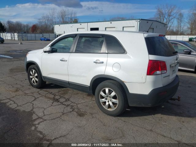 Photo 2 VIN: 5XYKT3A14BG122656 - KIA SORENTO 