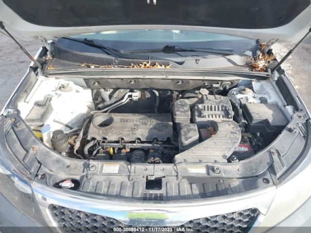 Photo 9 VIN: 5XYKT3A14BG122656 - KIA SORENTO 