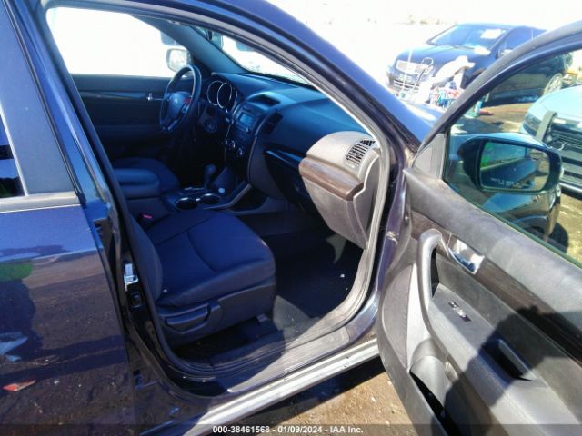 Photo 4 VIN: 5XYKT3A14CG246508 - KIA SORENTO 