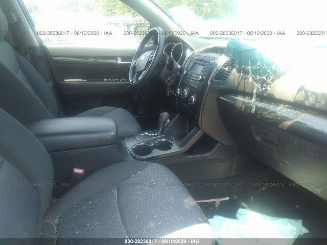 Photo 4 VIN: 5XYKT3A14CG257296 - KIA SORENTO 