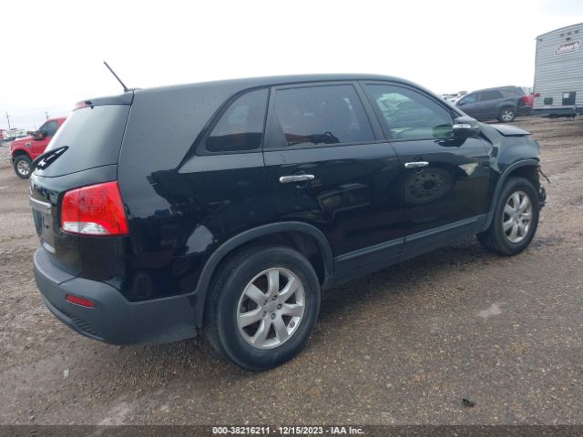 Photo 3 VIN: 5XYKT3A14CG303015 - KIA SORENTO 