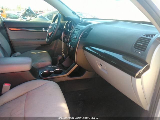 Photo 4 VIN: 5XYKT3A14DG379481 - KIA SORENTO 