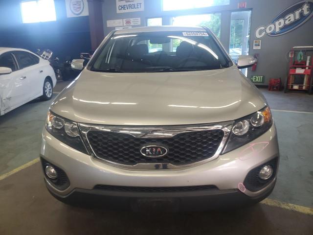 Photo 4 VIN: 5XYKT3A14DG416576 - KIA SORENTO 