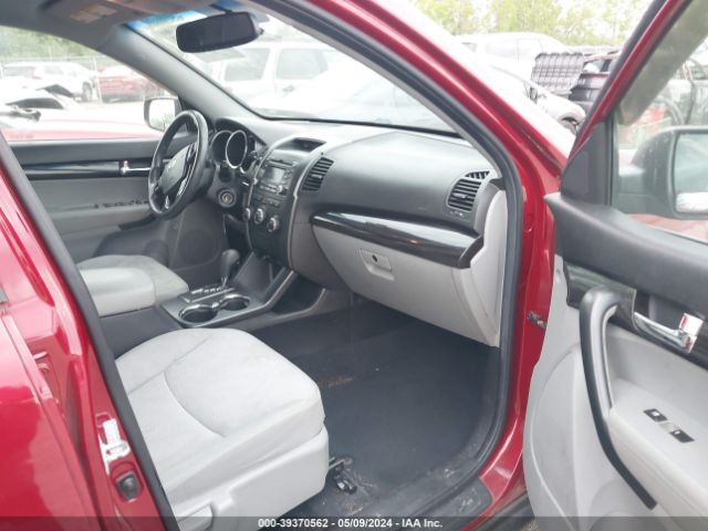 Photo 4 VIN: 5XYKT3A15BG039026 - KIA SORENTO 