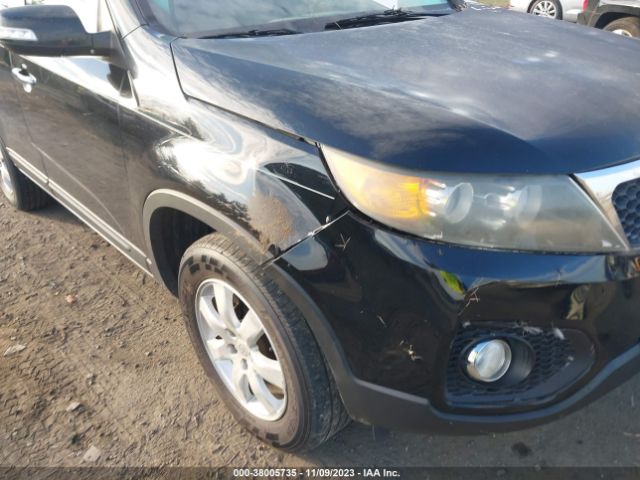 Photo 5 VIN: 5XYKT3A15BG049023 - KIA SORENTO 