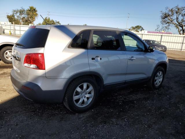 Photo 2 VIN: 5XYKT3A15BG060247 - KIA SORENTO 