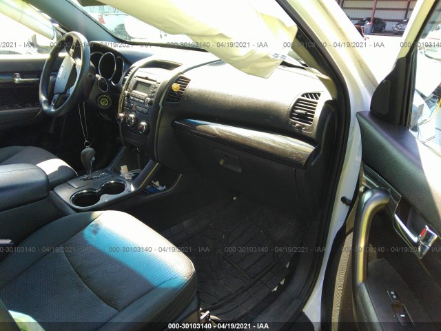 Photo 4 VIN: 5XYKT3A15CG270025 - KIA SORENTO 