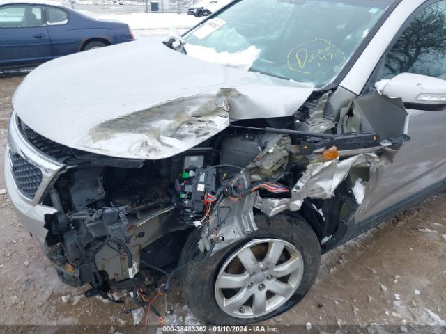 Photo 5 VIN: 5XYKT3A15DG320245 - KIA SORENTO 