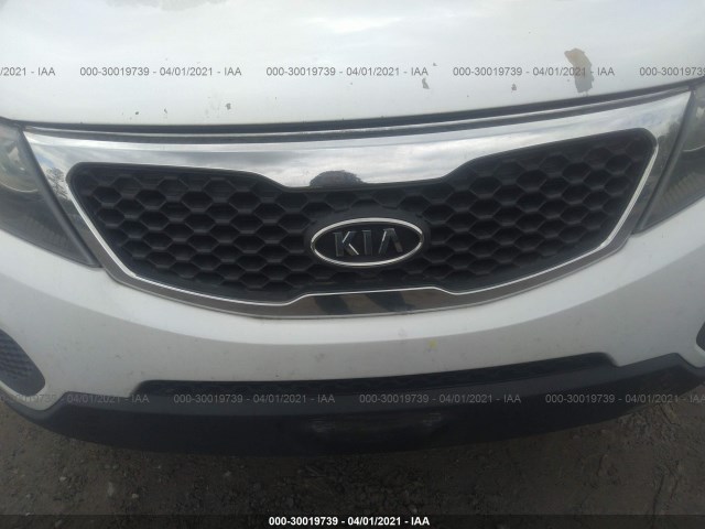 Photo 5 VIN: 5XYKT3A15DG330953 - KIA SORENTO 