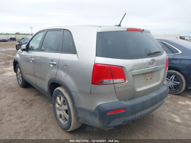 Photo 2 VIN: 5XYKT3A15DG399562 - KIA SORENTO 