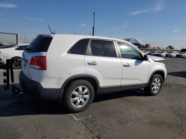 Photo 2 VIN: 5XYKT3A15DG414870 - KIA SORENTO LX 