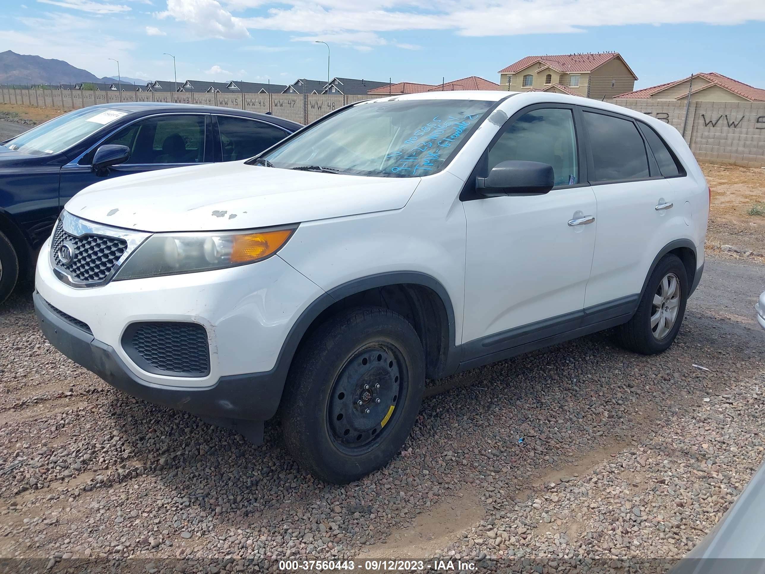 Photo 1 VIN: 5XYKT3A16BG005855 - KIA SORENTO 