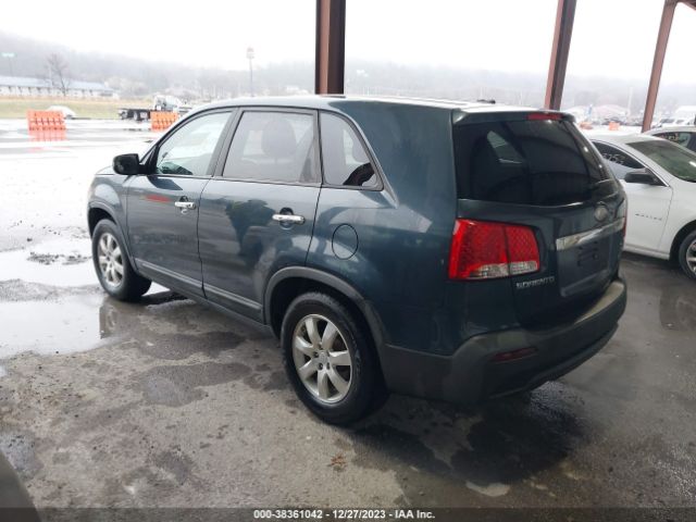 Photo 2 VIN: 5XYKT3A16BG007282 - KIA SORENTO 