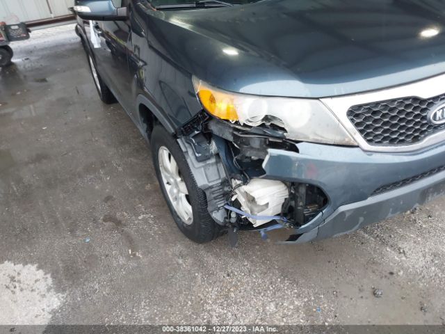 Photo 5 VIN: 5XYKT3A16BG007282 - KIA SORENTO 