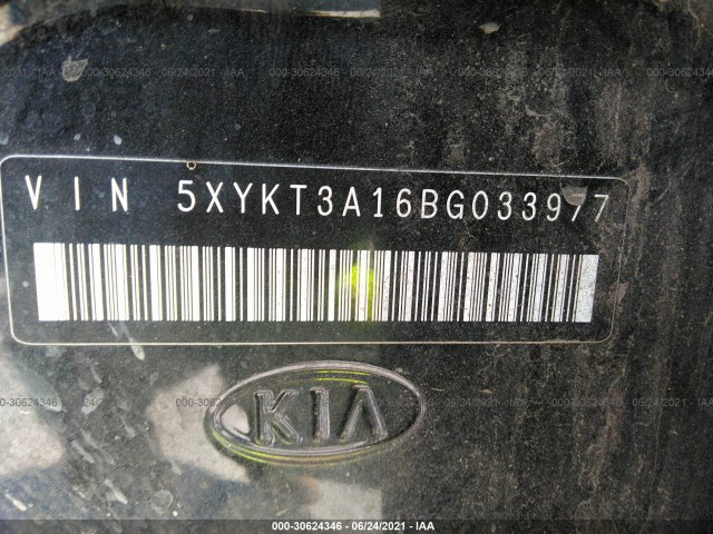 Photo 8 VIN: 5XYKT3A16BG033977 - KIA SORENTO 