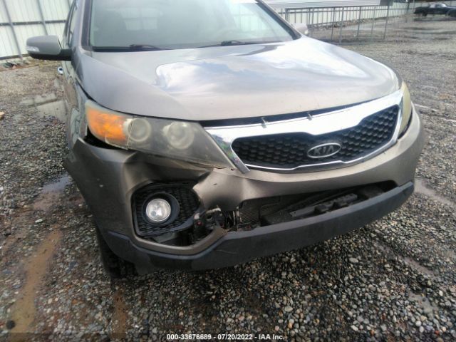 Photo 5 VIN: 5XYKT3A16BG062198 - KIA SORENTO 