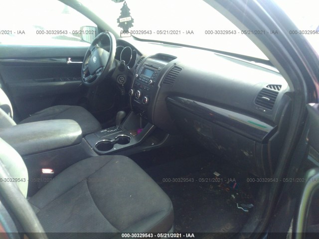 Photo 4 VIN: 5XYKT3A16BG074111 - KIA SORENTO 