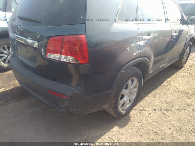 Photo 5 VIN: 5XYKT3A16BG074111 - KIA SORENTO 