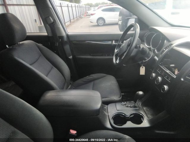 Photo 4 VIN: 5XYKT3A16BG094987 - KIA SORENTO 