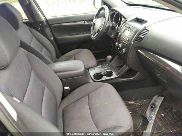 Photo 4 VIN: 5XYKT3A16BG181899 - KIA SORENTO 