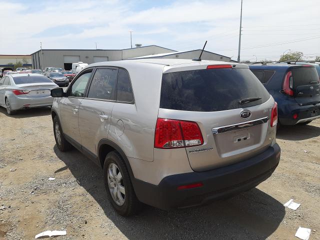 Photo 2 VIN: 5XYKT3A16DG373682 - KIA SORENTO LX 