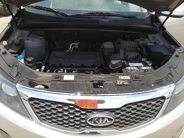 Photo 6 VIN: 5XYKT3A16DG373682 - KIA SORENTO LX 