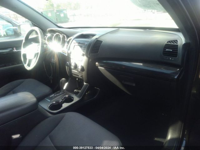 Photo 4 VIN: 5XYKT3A17BG108105 - KIA SORENTO 