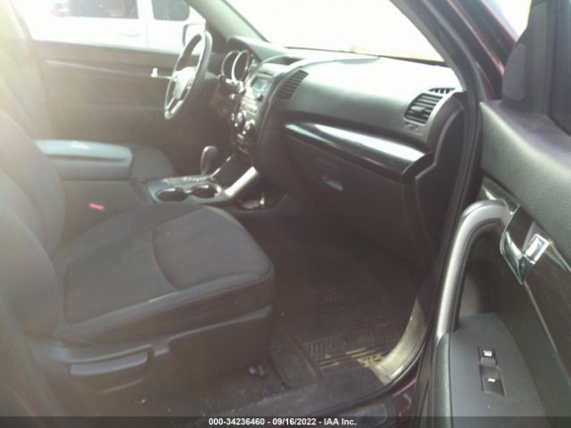 Photo 4 VIN: 5XYKT3A17BG131173 - KIA SORENTO 