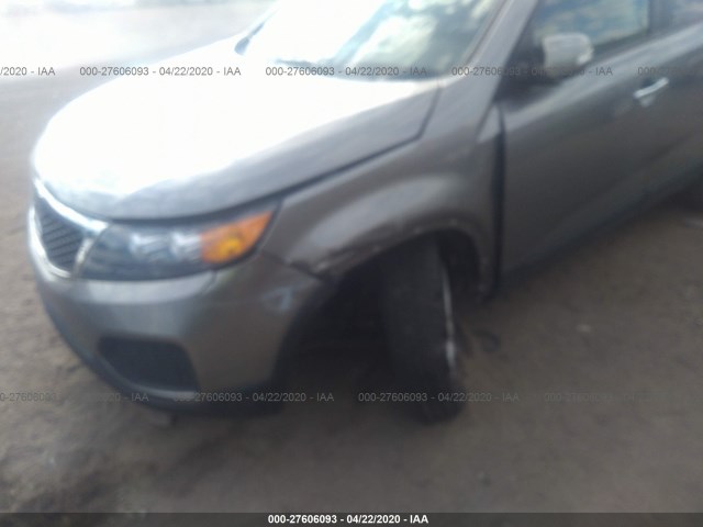 Photo 5 VIN: 5XYKT3A17CG239598 - KIA SORENTO 