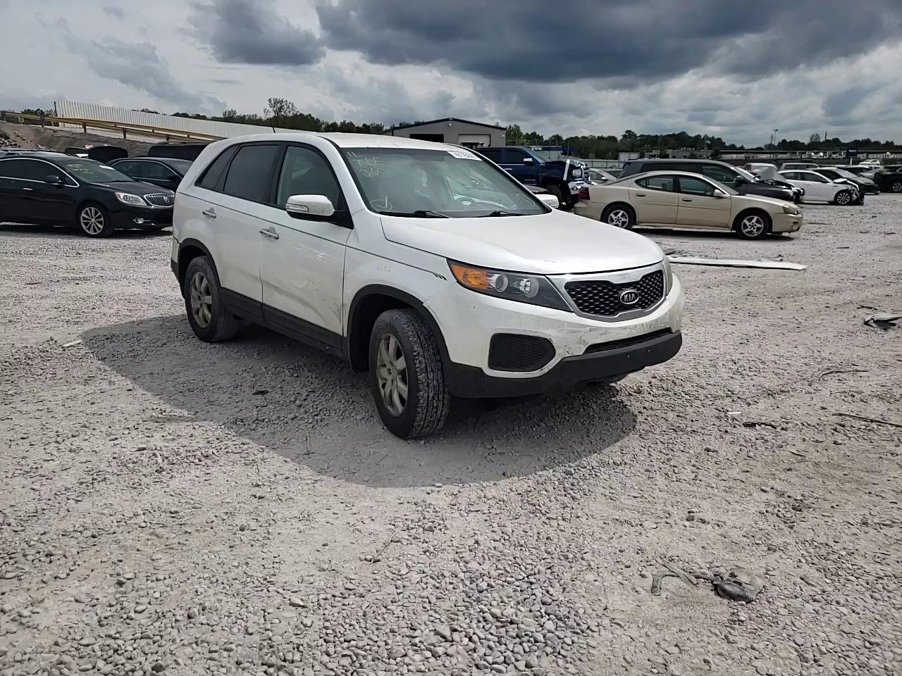 Photo 10 VIN: 5XYKT3A17CG249466 - KIA SORENTO 