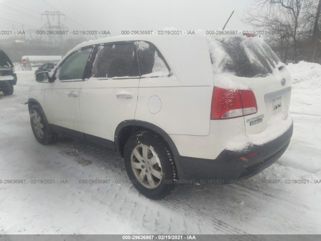 Photo 2 VIN: 5XYKT3A17CG255820 - KIA SORENTO 