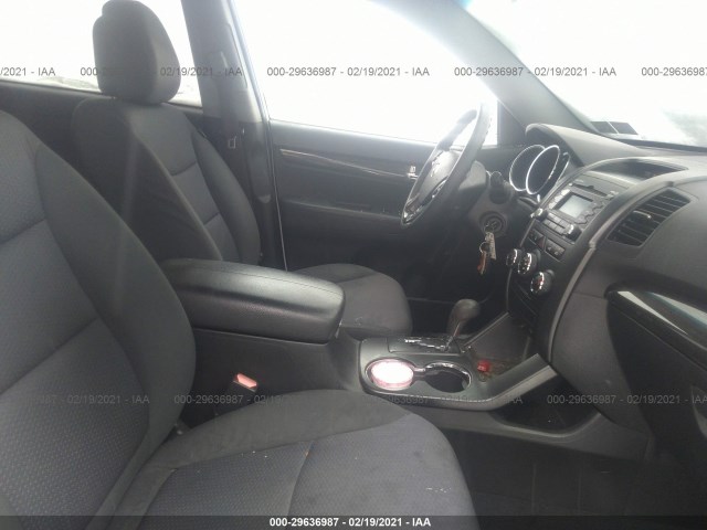 Photo 4 VIN: 5XYKT3A17CG255820 - KIA SORENTO 