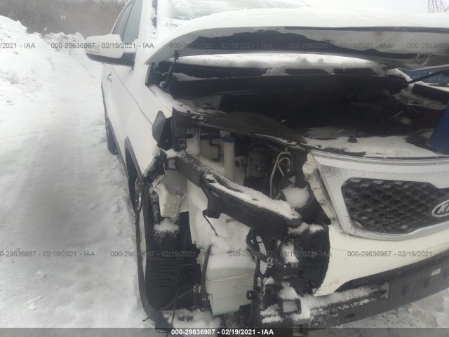 Photo 5 VIN: 5XYKT3A17CG255820 - KIA SORENTO 