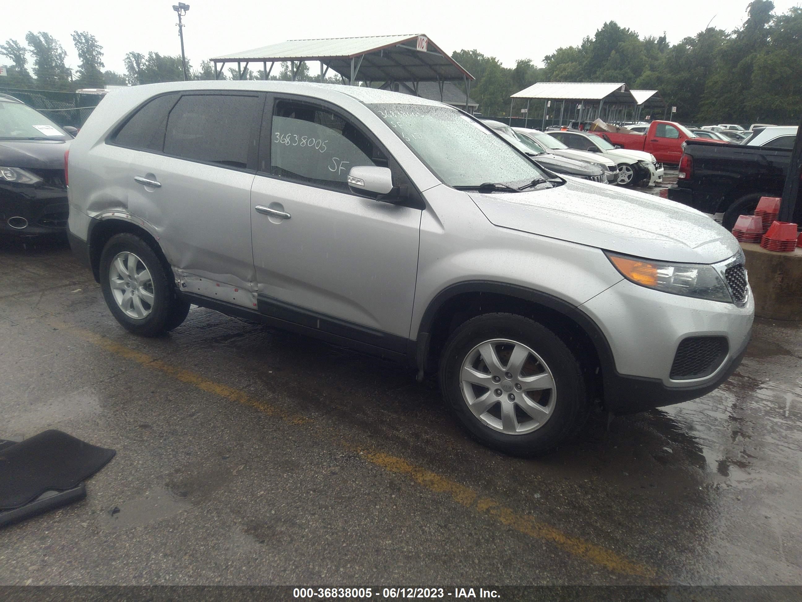 Photo 0 VIN: 5XYKT3A17DG312809 - KIA SORENTO 