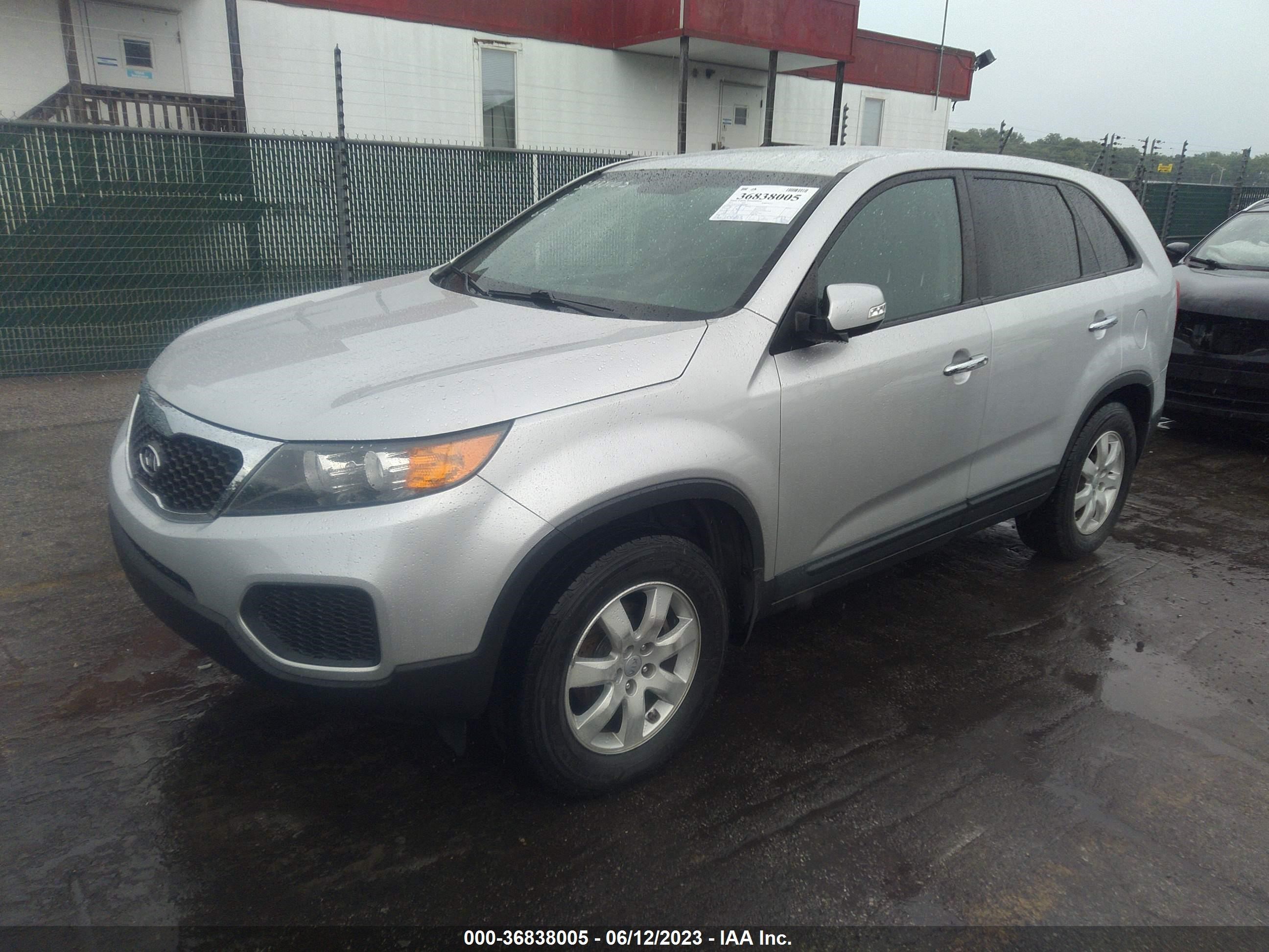 Photo 1 VIN: 5XYKT3A17DG312809 - KIA SORENTO 